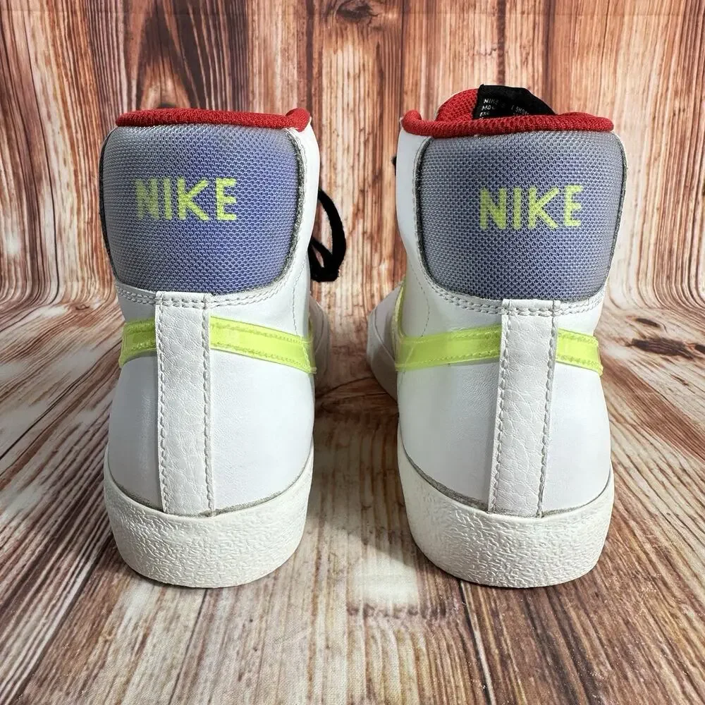 Nike BLAZER Mid 77 White Mystic Youth Size 7Y Athletic Shoes Sneakers Boys Girls